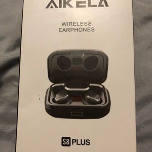 Wireless Bluetooth earphones